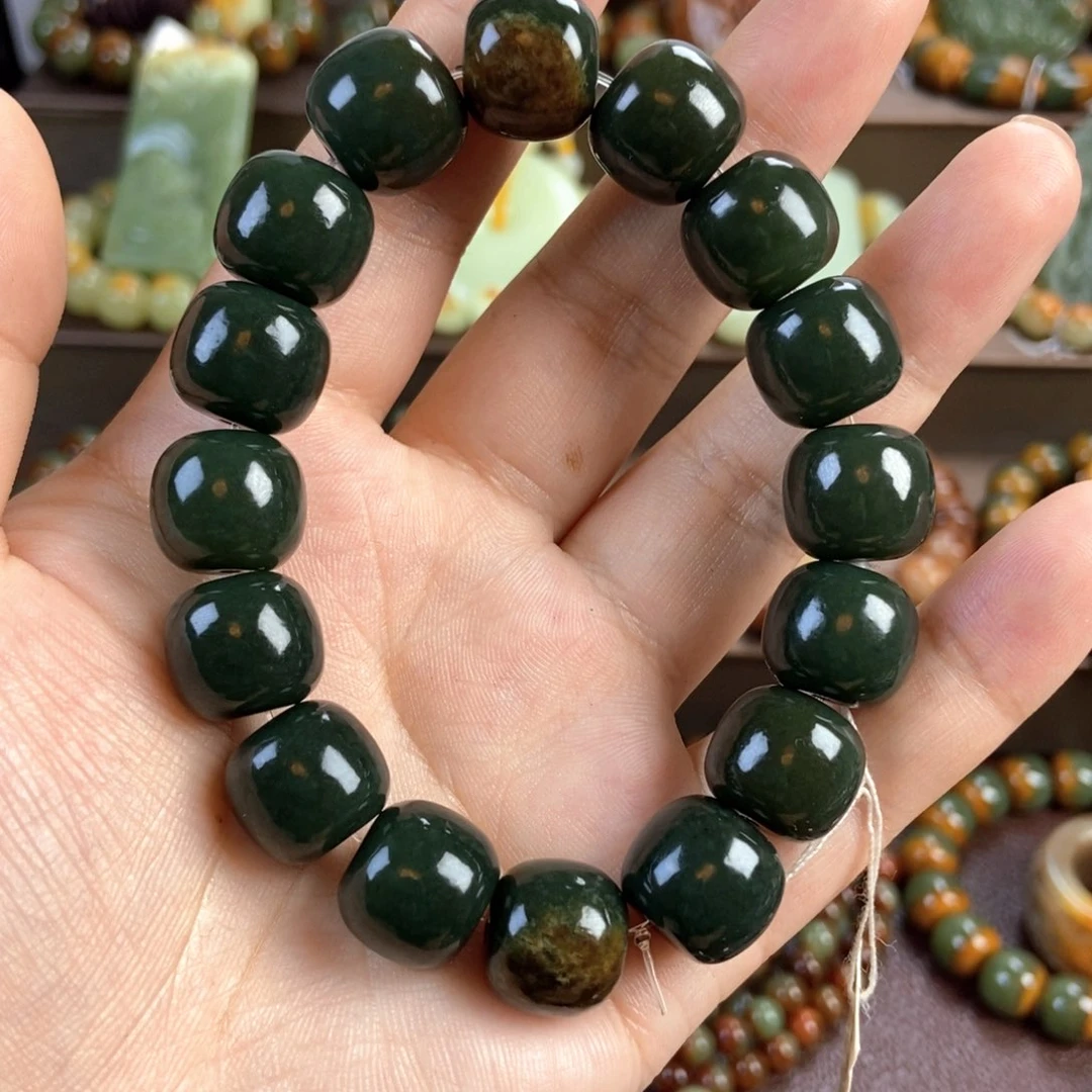 用***0手串未镶嵌透闪石质玉