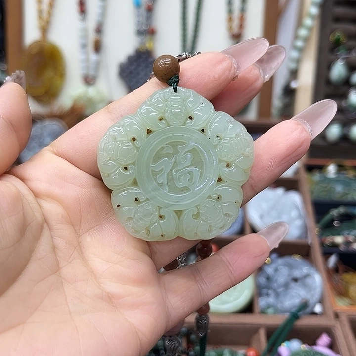 颈饰未镶嵌和田玉
