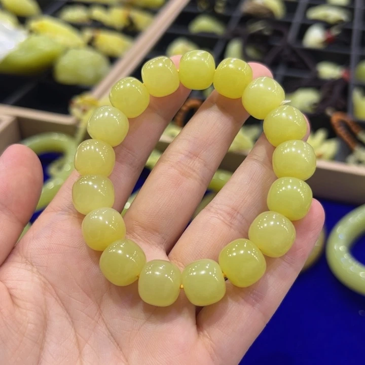 和田玉（黄玉）未镶嵌颈饰宗*
