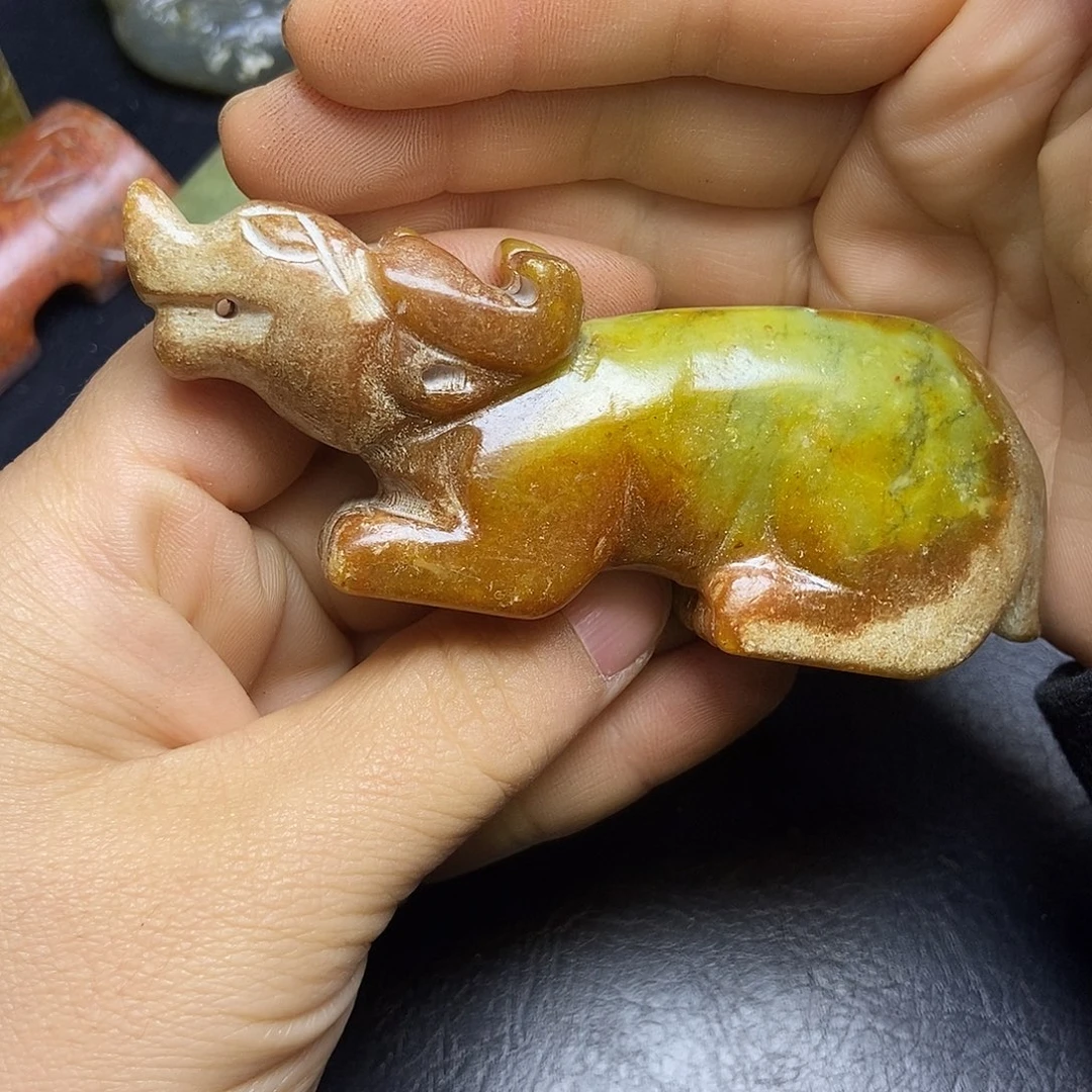 和田玉（糖玉）未镶嵌挂件