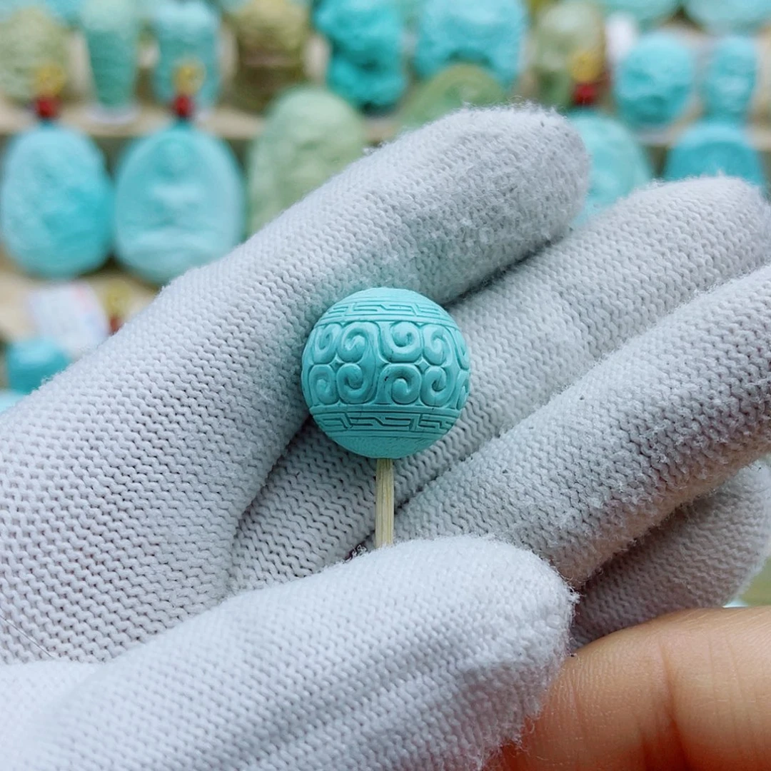 绿松石未镶嵌珠宝奇石