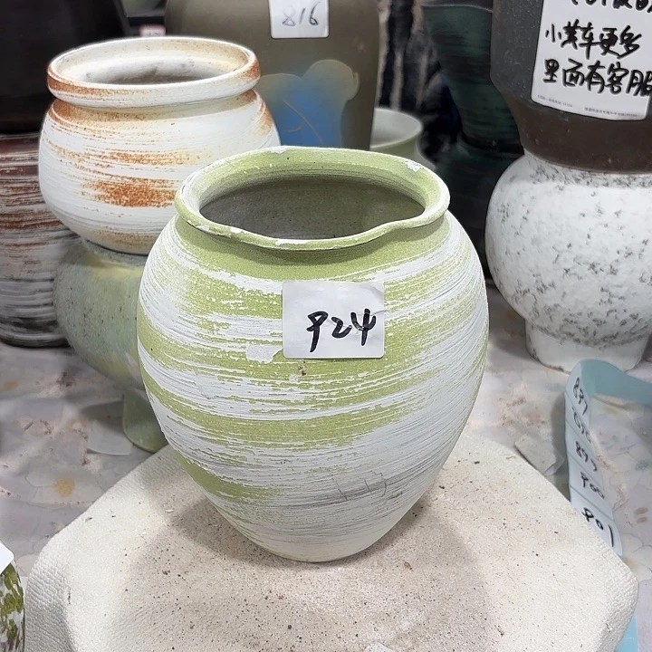 摆件高29，口11，有孔