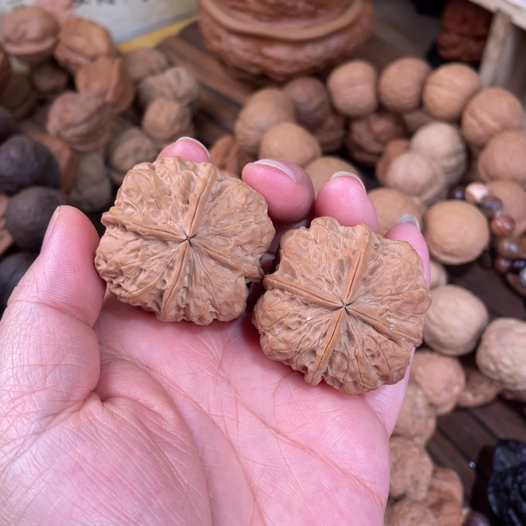 梦***始文玩核桃把件方世玉