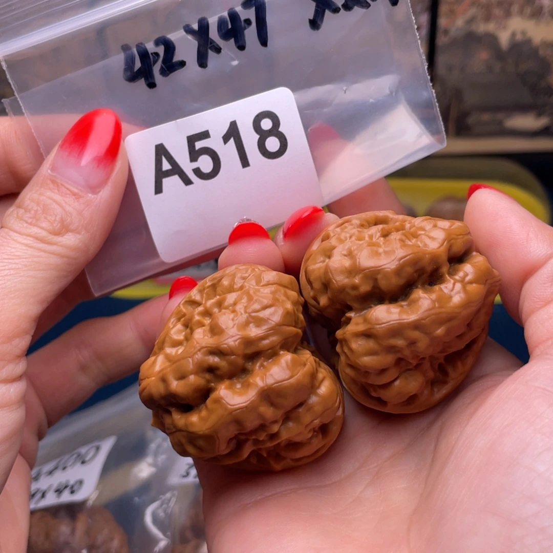 用***8文玩核桃吊坠开背三角蛤蟆头