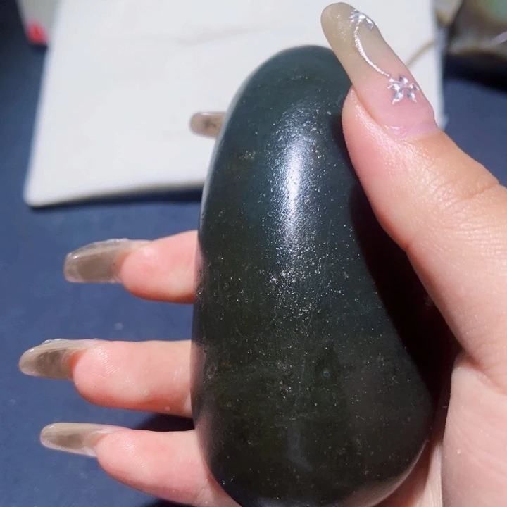 和田玉（糖玉）未镶嵌珠宝奇石