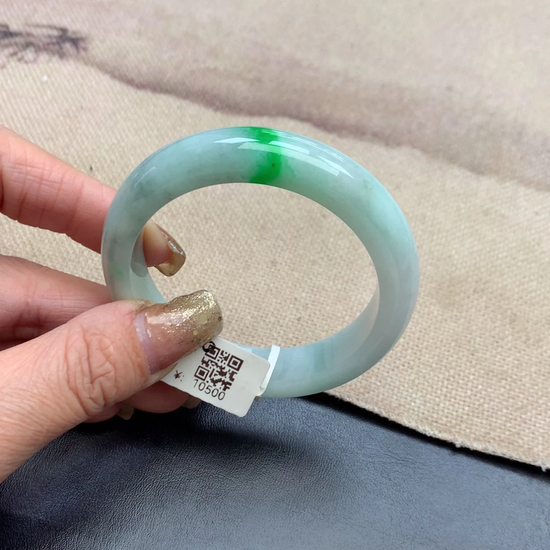 未镶嵌手镯翡翠缅甸翡翠手镯