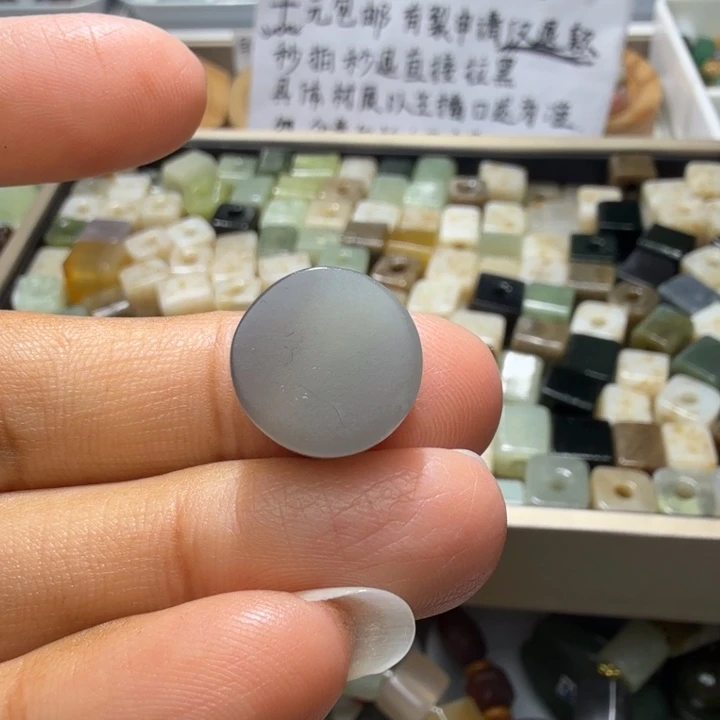 和田玉未镶嵌珠宝奇石