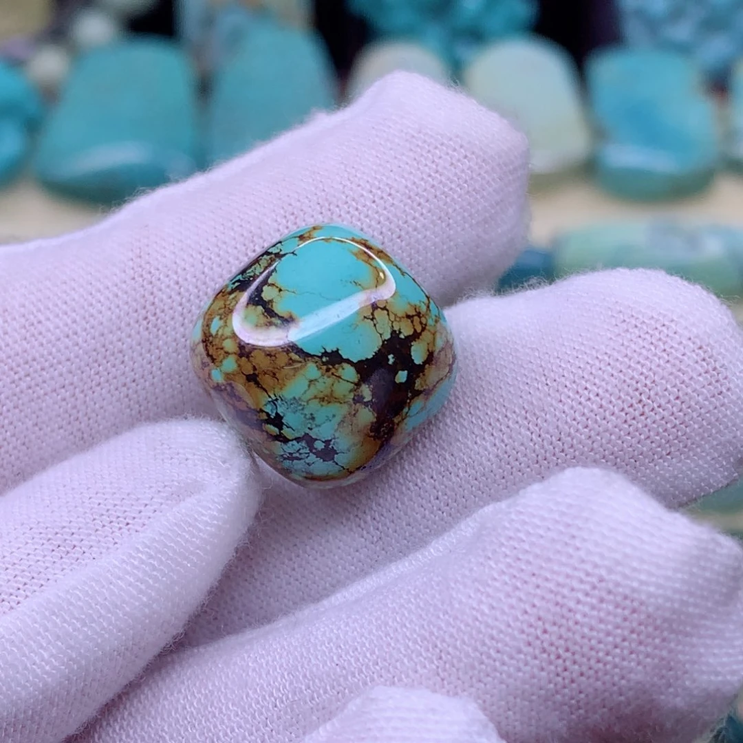 绿松石颈饰未镶嵌