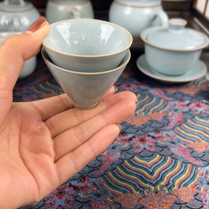 陶摆件天青釉釉水斗笠杯