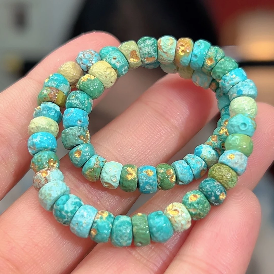 绿松石未镶嵌珠宝奇石