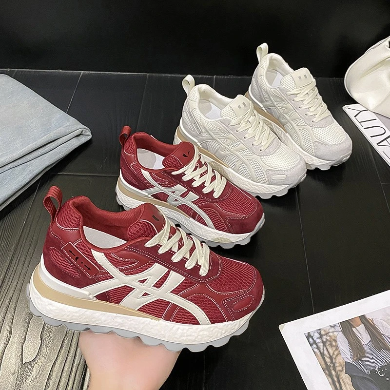 厚底休闲内增高小白鞋透气老爹鞋红色德训鞋早秋新款透气阿甘鞋女