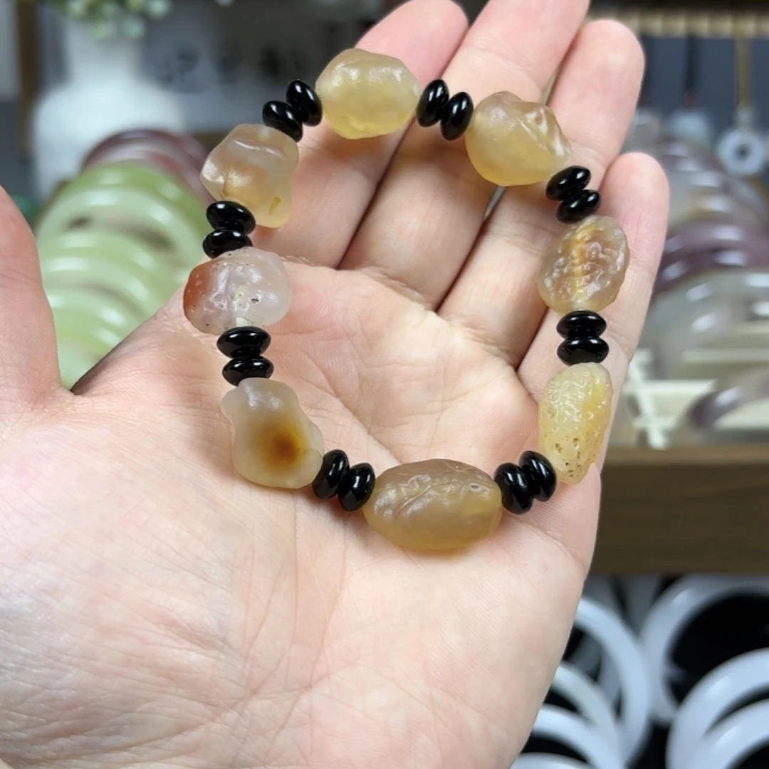 透闪石质玉手串未镶嵌