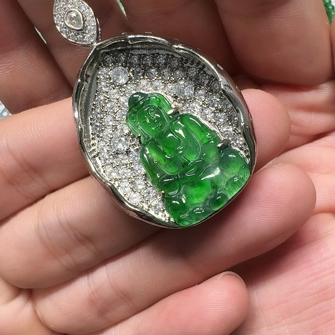 翡翠未镶嵌颈饰天然A货翡翠放漏