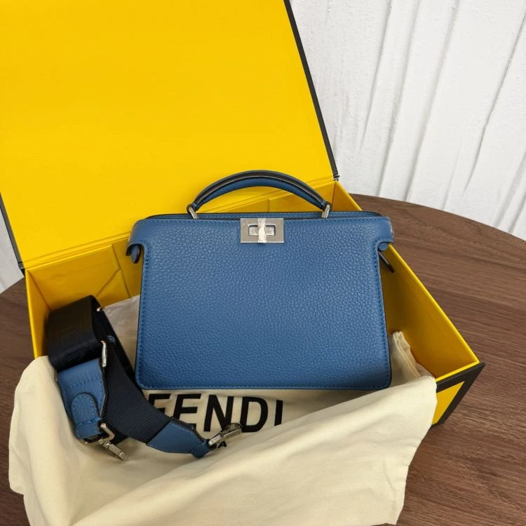 95新/芬迪/单肩包/C6845942327/[251127LLYC]