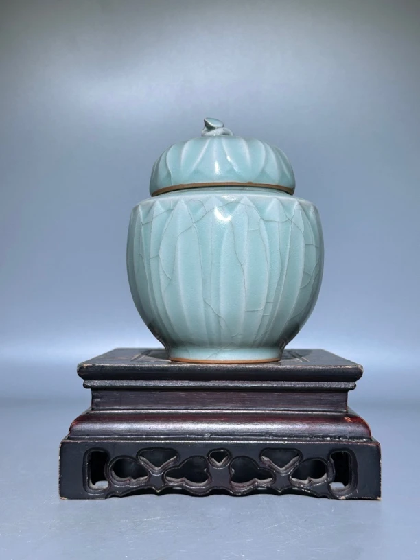 龙泉官窑，小盖罐！