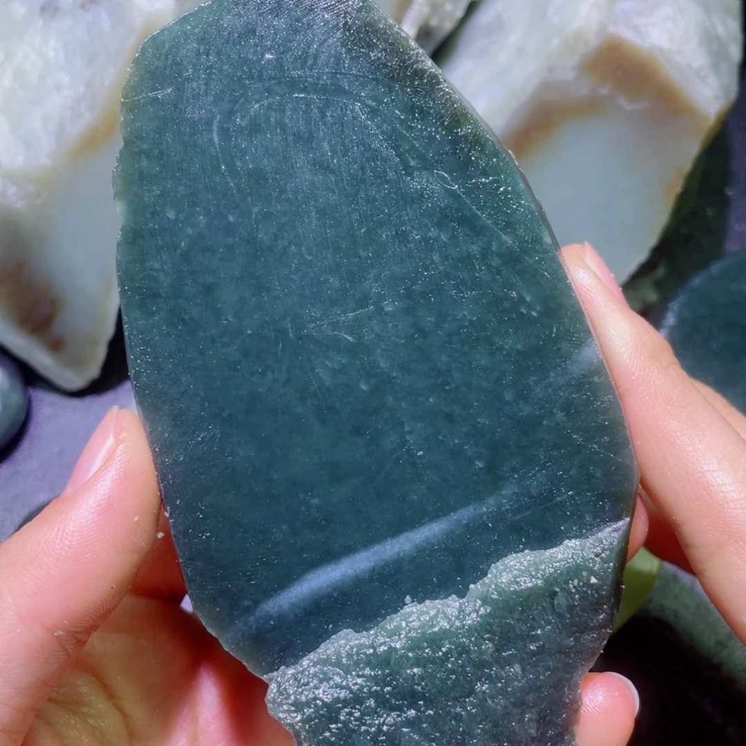 和田玉未镶嵌珠宝半成品