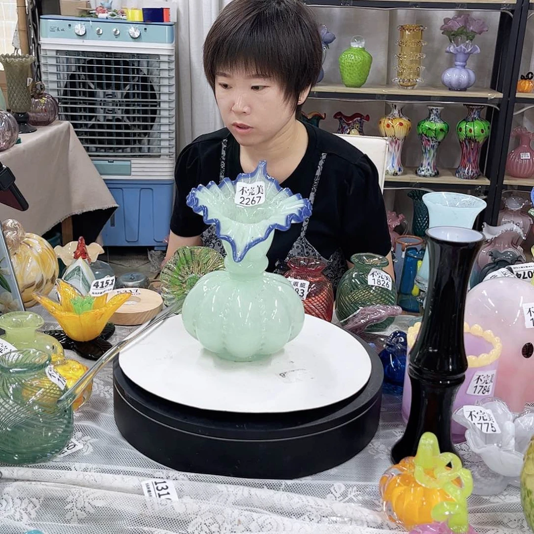 琉璃花瓶摆件不完美