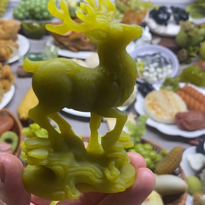 我***！蛇纹石玉未镶嵌摆件