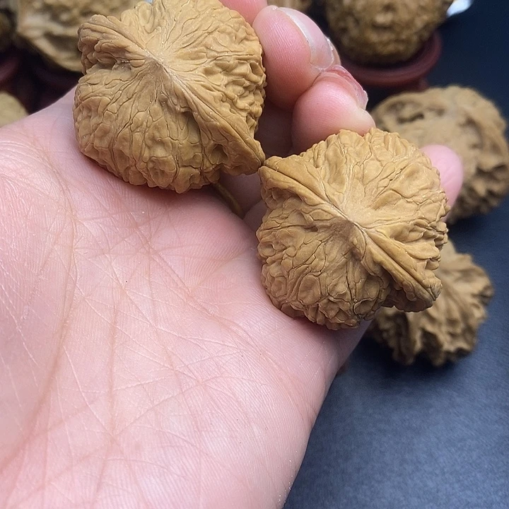 *****文玩核桃吊坠磨盘39