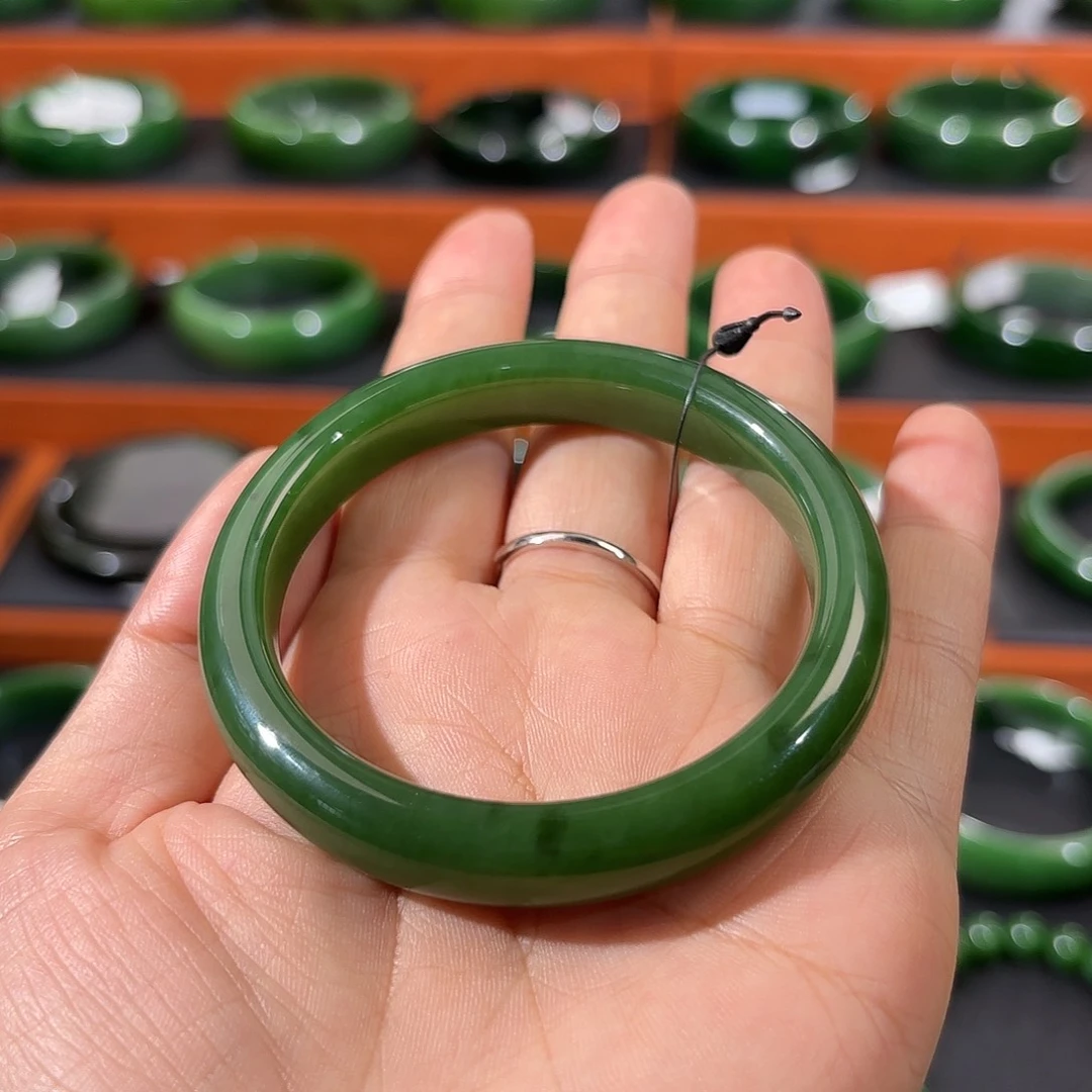 和田玉（碧玉）未镶嵌手镯菠菜绿