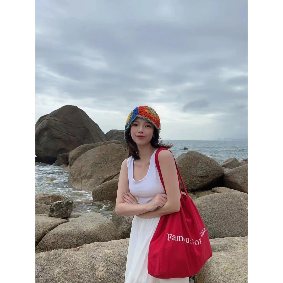 2025时尚新款红色字母单肩托特休闲学生小众通勤大容量帆布包