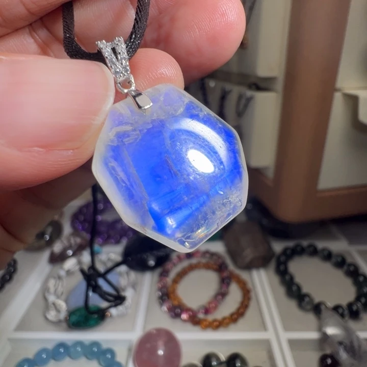 长石银S925镶嵌颈饰天然蓝光月光石