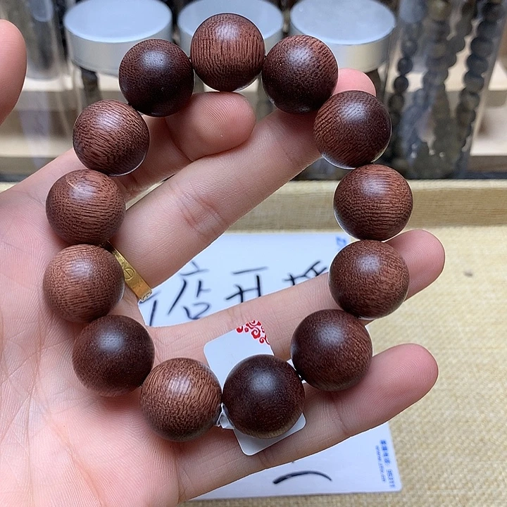 沉香碎屑沉香富森红土