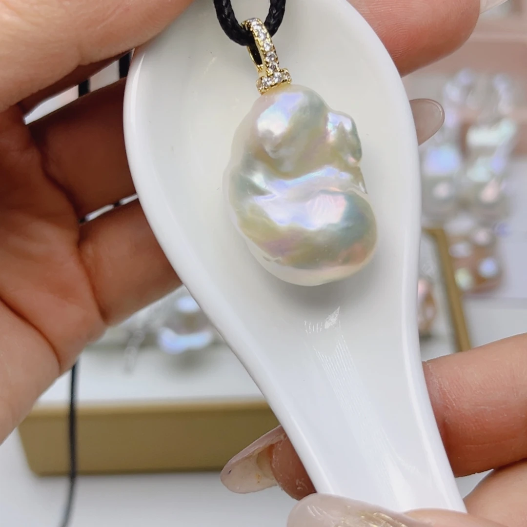 颈饰未镶嵌淡水珍珠