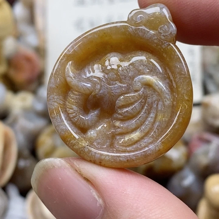 颈饰未镶嵌硅化珊瑚（珊瑚玉）小