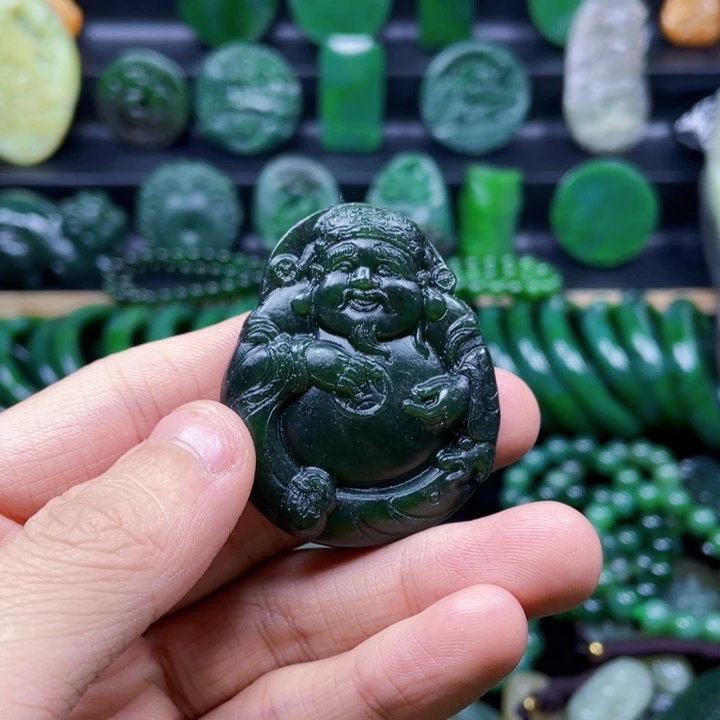 嵩***关和田玉未镶嵌挂件