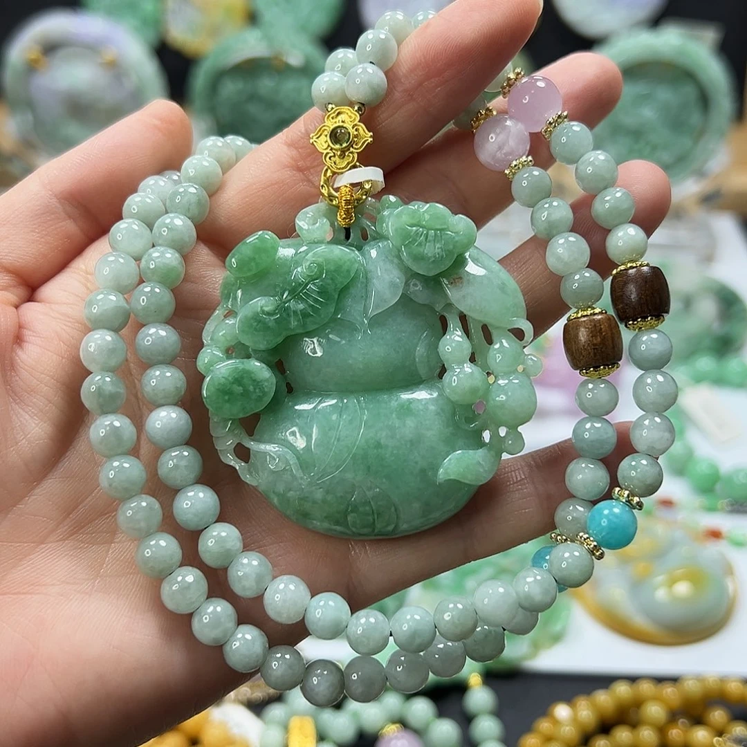 翡翠未镶嵌颈饰吊坠