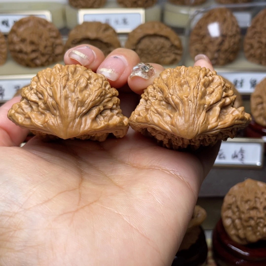 文玩核桃把件蛇王47左右