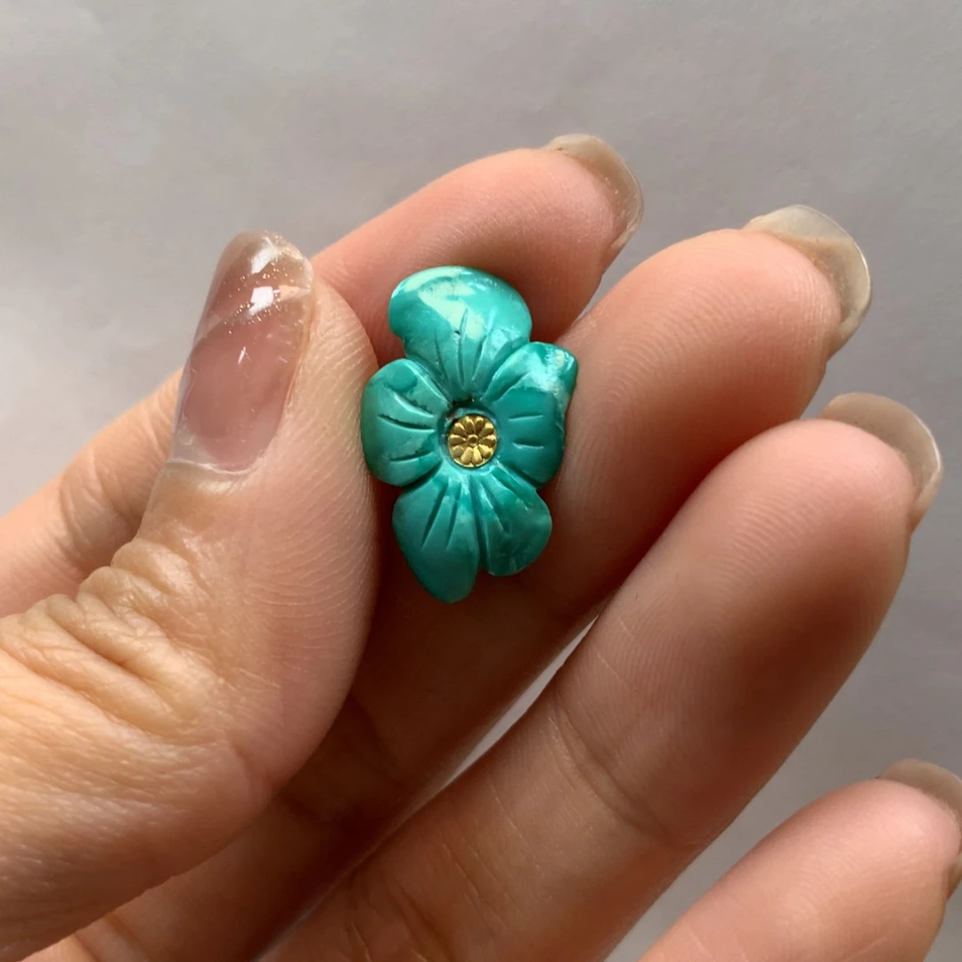 绿松石配饰未镶嵌