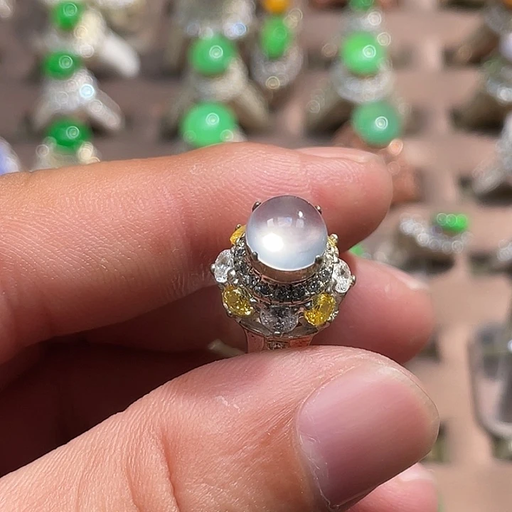 翡翠裸石高冰起光蛋面铜托