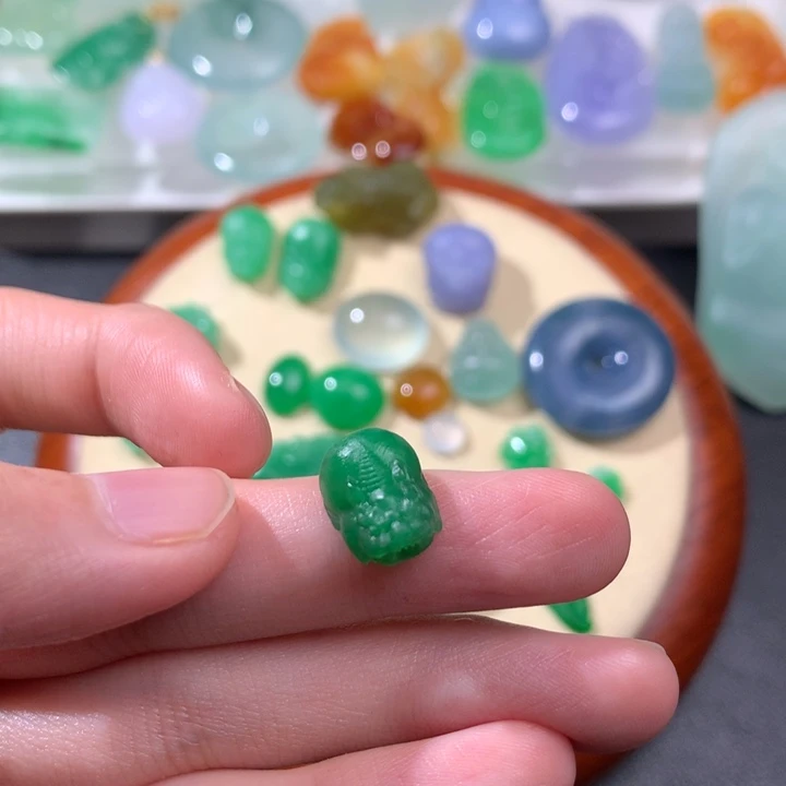 未镶嵌定制翡翠貔貅