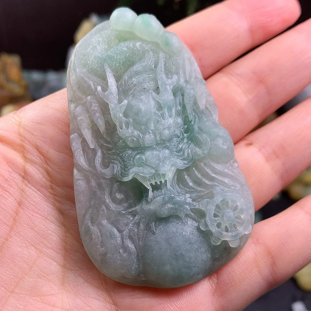 定制翡翠未镶嵌龙