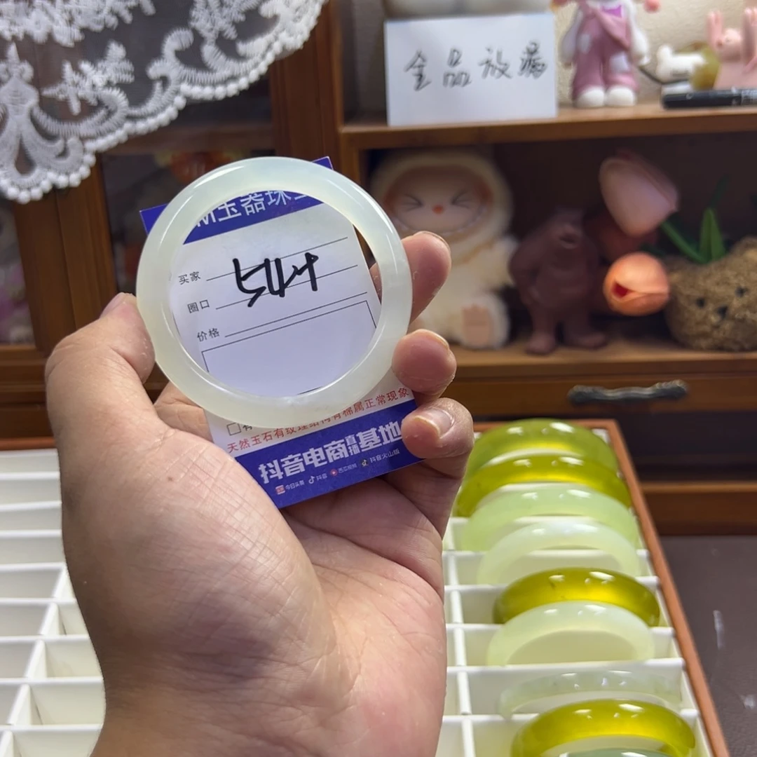 蛇纹石玉未镶嵌手镯590