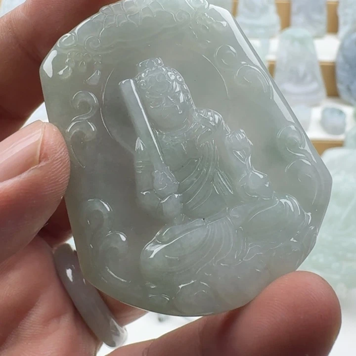 翡翠未镶嵌颈饰天然缅甸A货翡翠