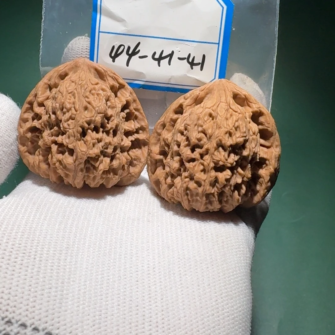 文玩核桃吊坠0009号一代姜黄皮对歪全品