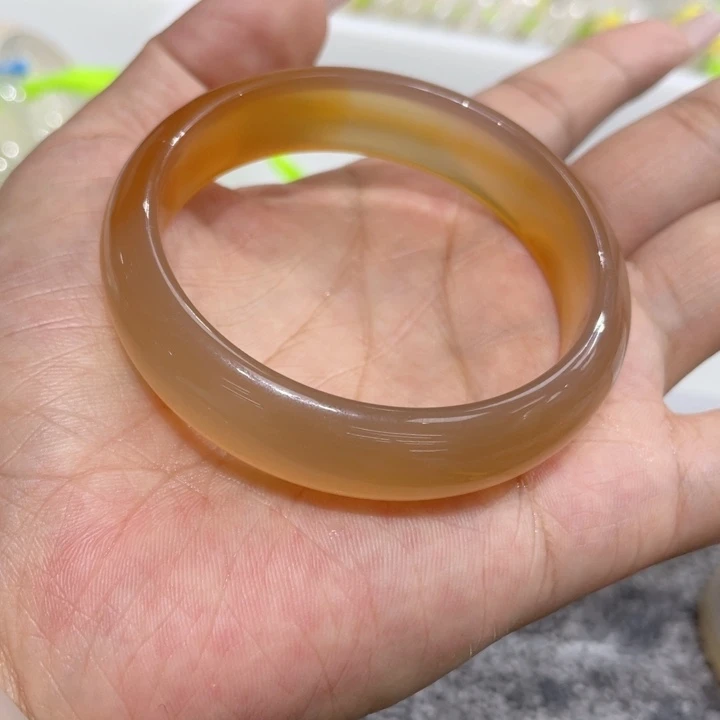 椒***虾玛瑙/玉髓手镯未镶嵌