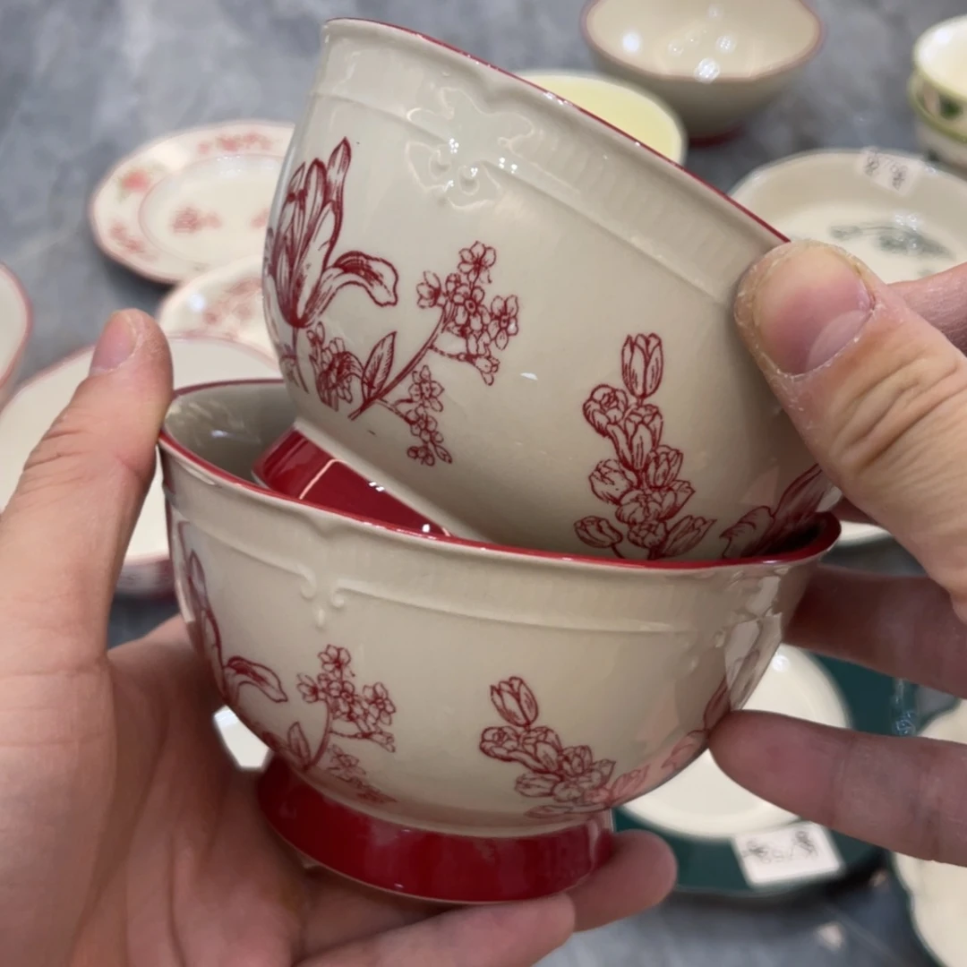 陶瓷微瑕餐具介意勿拍，满18飞！