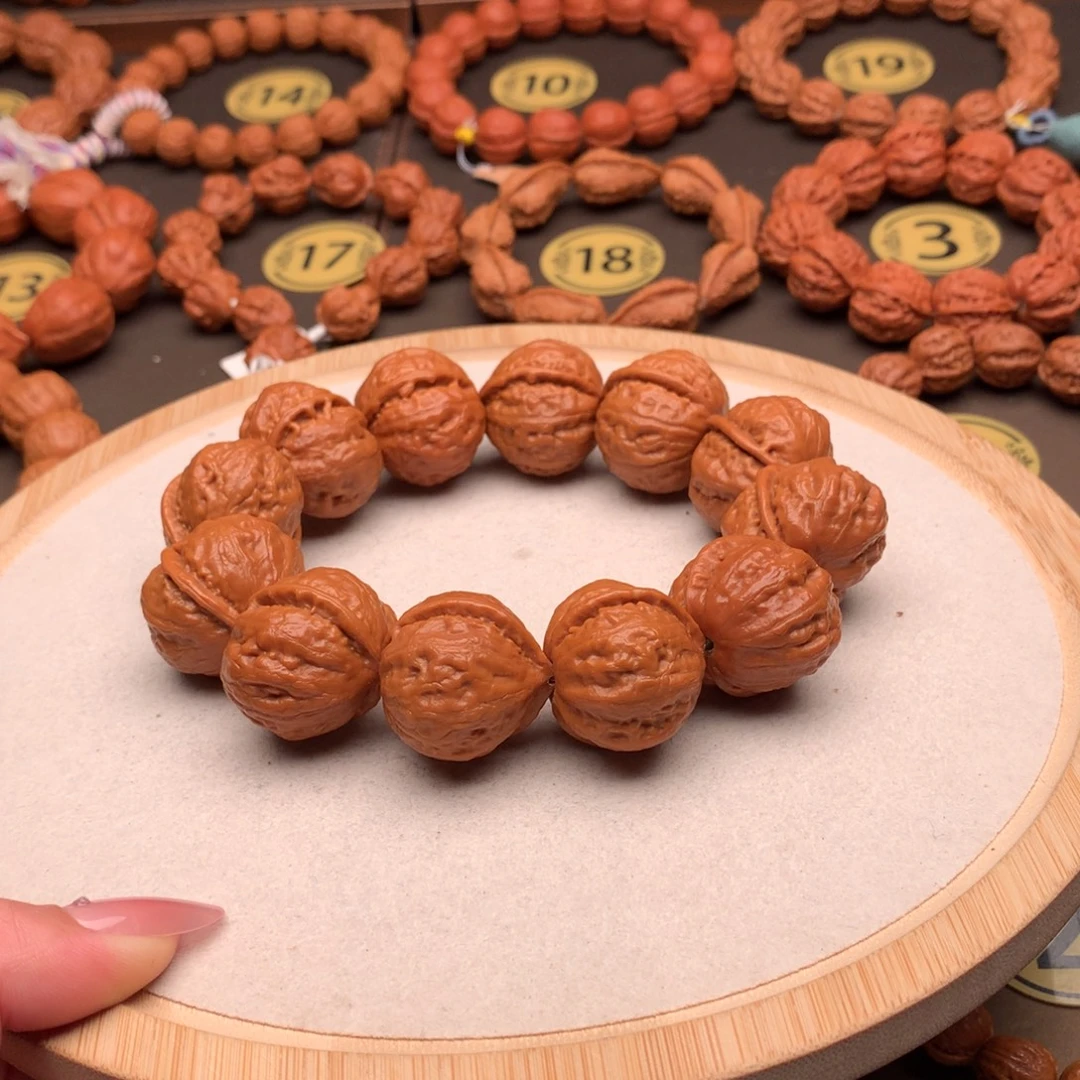 文玩核桃手串肥肚