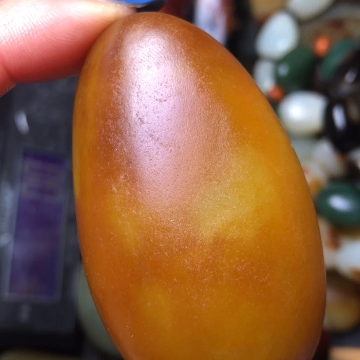 和田玉（翠青玉）未镶嵌珠宝奇石