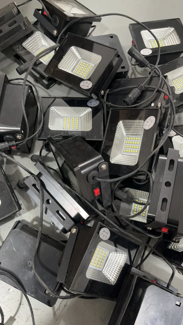 1801-小号黑色太阳能灯头1个