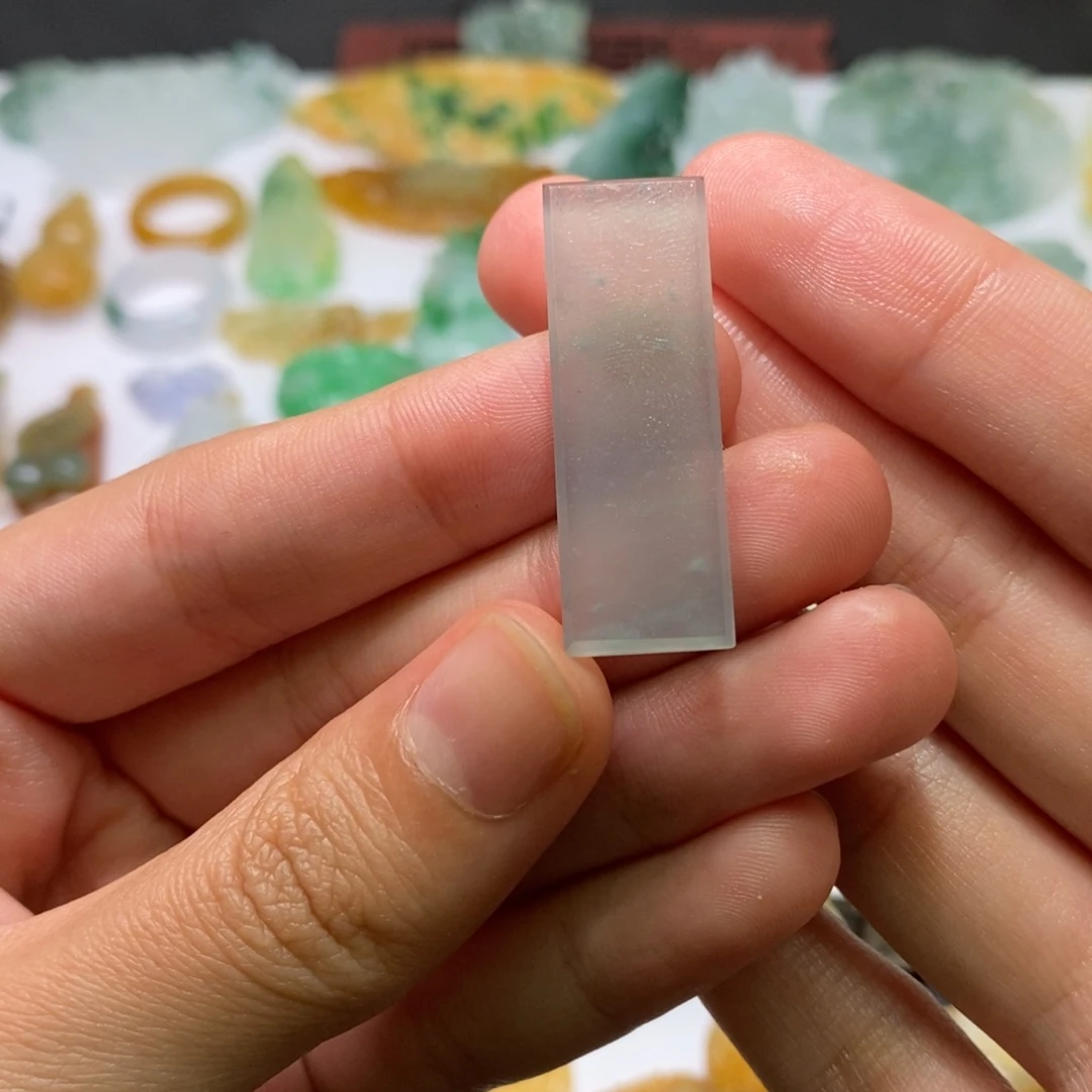 定制翡翠未镶嵌吊坠