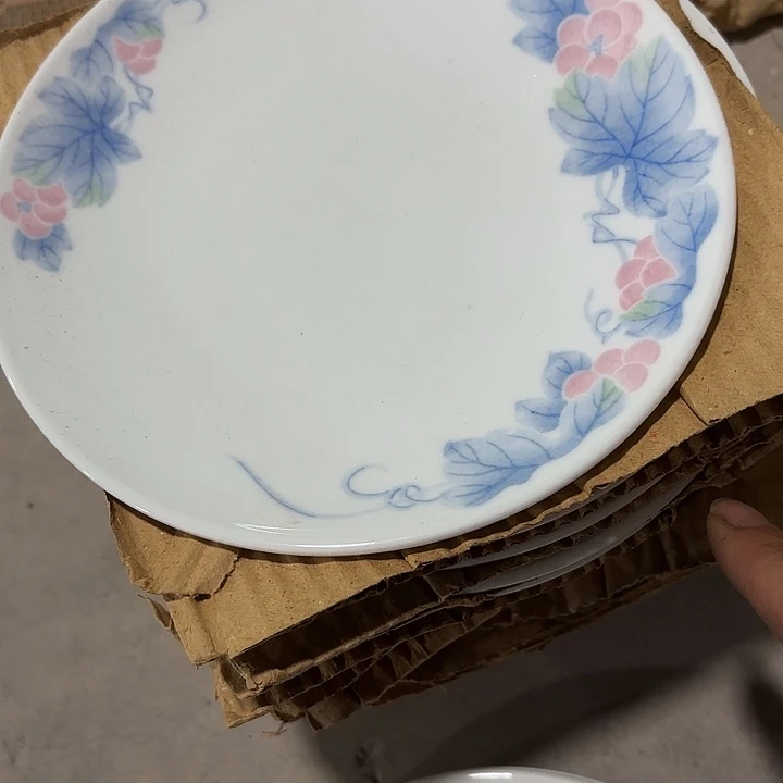 陶18.5公分葡萄花盘子盘子