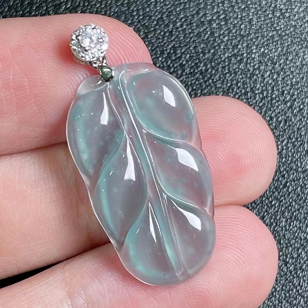 天然A货翡翠叶子吊坠(多样性发货)
