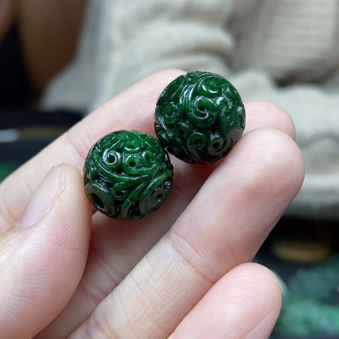 翡翠颈饰未镶嵌?****?圆珠