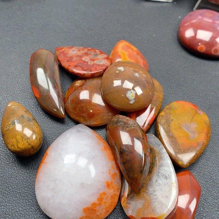 玛瑙/玉髓颈饰未镶嵌k*i