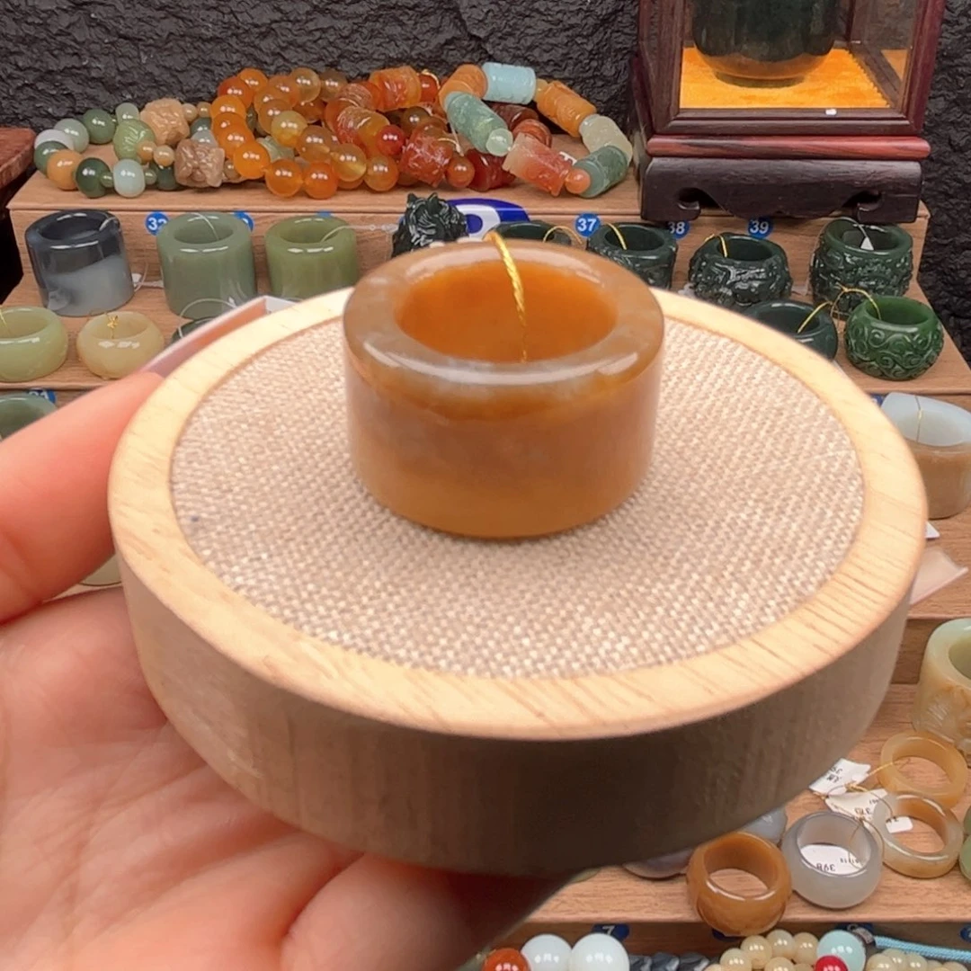 和田玉未镶嵌戒指